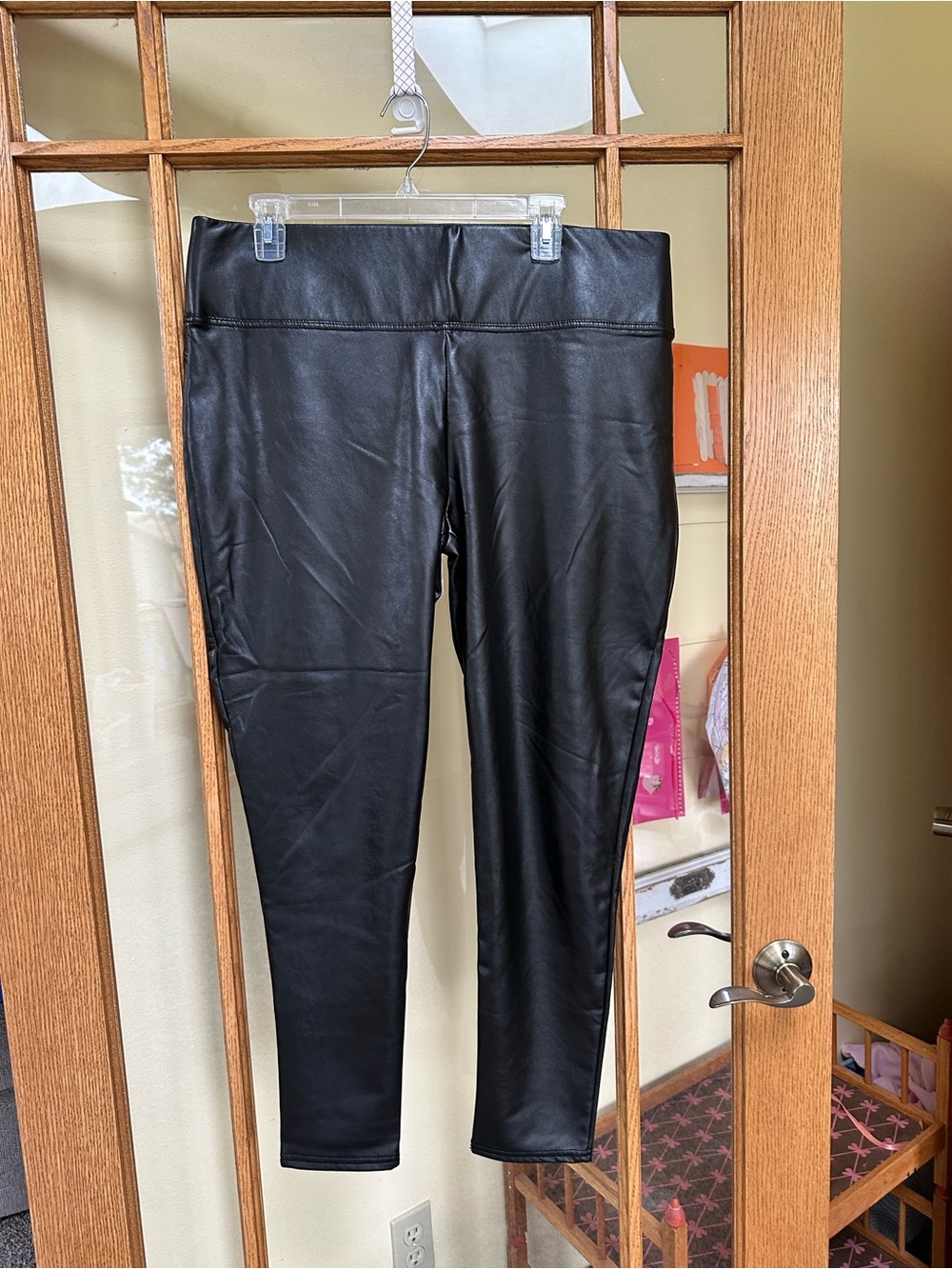Vince Camuto Black Faux Leather Jeggings